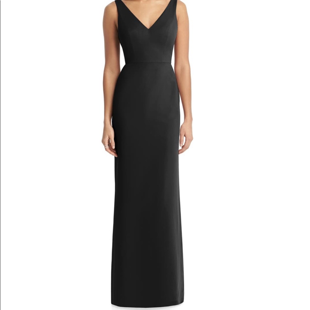 Social Bridesmaids V-Neck Chiffon Trumpet Gown